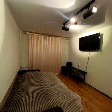 Пропонується однокімнатна квартира Деміївська 37 в оренду.