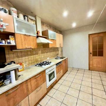 Продам 2 ком квартиру ! Парк Глобы! Центр!