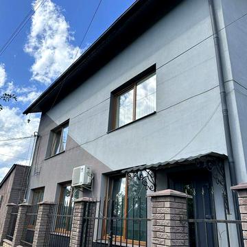 Продаж житлового будинка з комер. приміщенням (сауна ,басейн, більярд)