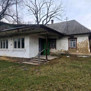 Продаж будинку в селі Погреби, з великою земельною ділянкою