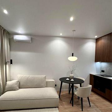 Жк Республіка. Перша здача. 42 м2