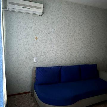 Хорошая однушка  на Бульваре Вечернем.Заселим сразу!