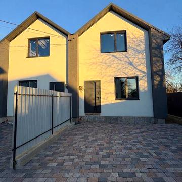 Дуплекс у передмісті