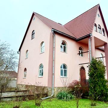 Будинок 340м. 7кімнат+15соток.документам 3роки.без коміссіі