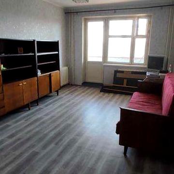 Продажа  в центре Корабельного района 1-к крупногабаритную квартиры.