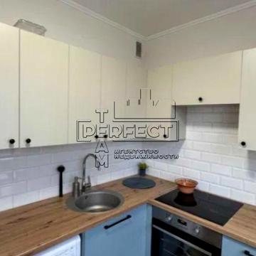 Продаж 2к квартири Богатирська 6 / Богатырская 6