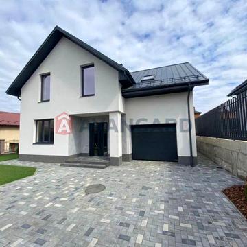 Сучасний будинок на Слов’янці