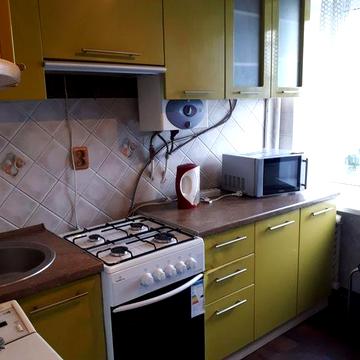 Оренда 3 км.кв.вул.Берегова(біля Центру),все є,можна на 1-3 міс.Вільно