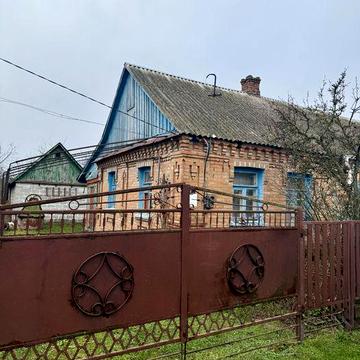 Частина будинку, окремий вхід, ділянка 9сот