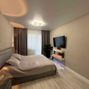 У продажу 1 кому. з якісним ремонтом Новий будинок.