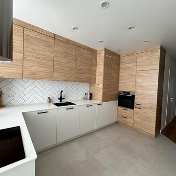 Прорізна вул., 15