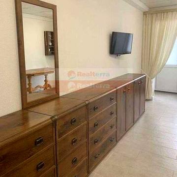 1кім 43кв.м. Вул. Васильківська 2 .