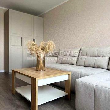 продаж 2 к квартири з ремонтом Деміївка