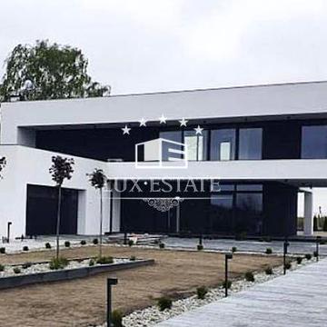 Продам Новый коттедж в элитном, закрытом кг район Лесопарка, Форест