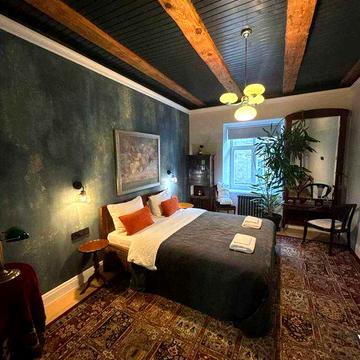 Продаж автентичної квартири в історичному центрі Львова