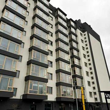 Здана двокімнатна поблизу Арсену та Епіцентру.