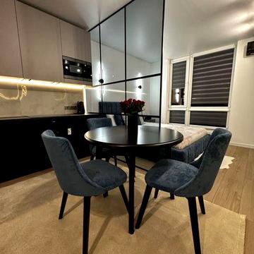 Оренда сучасної квартири. Центр, вул. Коновальця