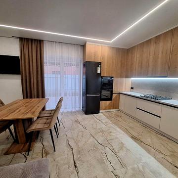 Таунхаус на Перемичці пров.Весняний Вільний