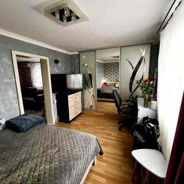 Пподам 5 комнатный дом Центр Обуховки