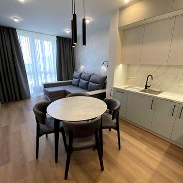 Оренда нової 2к квартири 50кв/м Варшаський+ Ретровіль