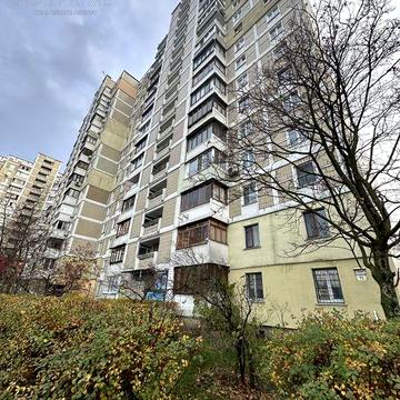 Продам 3-х кімнатну квартиру метро Осокорки