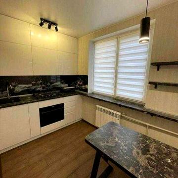 В продажу квартира 3 кімнати, роздільні.