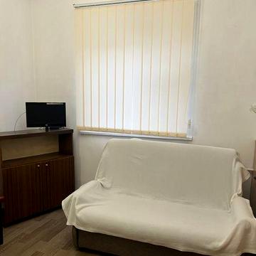 Оренда 1К Квартири, ремонт, Метро, Ціну знижено!