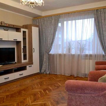 Здаю СВОЮ 2х.пр.Берестейський12,довгостроково,недалеко  від  метро