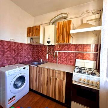 Оренда 2 кімнатноі квартири вул. Небесноі сотні 12