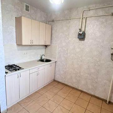 Сдам пустую однокомнатную квартиру на 7 Небе