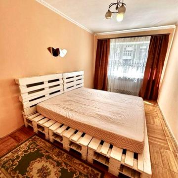 Здається 2-кімн квартира Проспект. Не вимикають світло