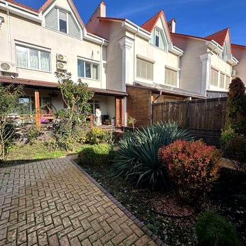 Таунхаус в елітному ЖК Олександрійський