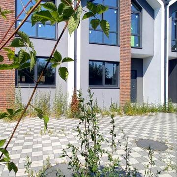 Молодіжна вул.