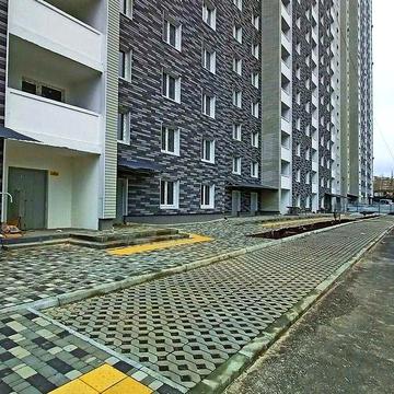 Коноплянська 22-Б ! Однокімнатна квартира ! Без меблів !