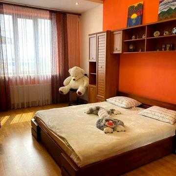 Продаж 2-рівневої квартири 3 кімн з якісним ремонтом вул Дж Вашингтона