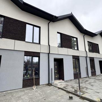 Таунхаус в центрі міста! Власна ділянка, паркомісце, ГАЗ!