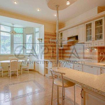 Продаж просторої 4к квартири 146м2 на вулиці Чорновола буд 25