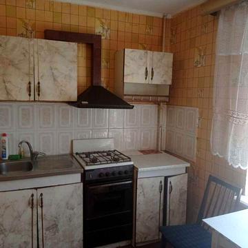 Аренда  2  х комн .кв Историческая 73 а /3 этаж