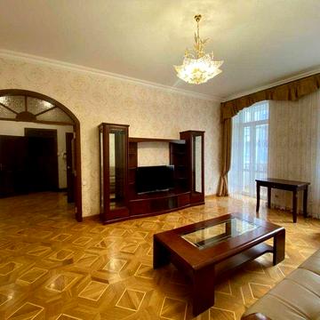 БЕЗ КОМІСІЇ. Оренда 4-к. Ярославів Вал. Світло постійно. Золоті ворота