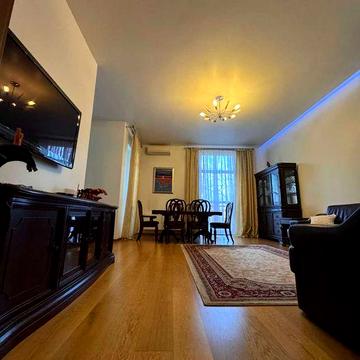 Оренда квартири 4 кім.+ паркінг вул. Гординських (новобуд).