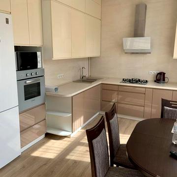 Здам 3 кімнатну квартиру в центрі міста