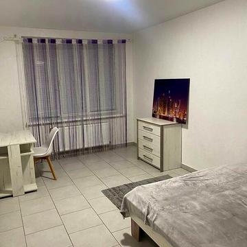 Довгострокова оренда 1к Квартира Праведників світу (Максимовича) вулиця ЖК Greens