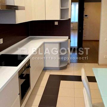 Продається 3 кімнатна квартира по вул.Урлівська 36 ст.М"Осокорки"