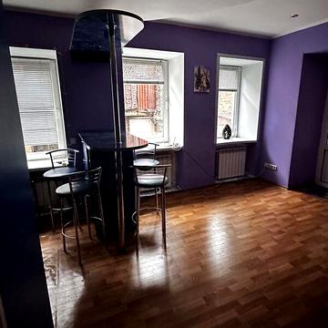 Довгострокова оренда 3к Квартира Троїцька площа