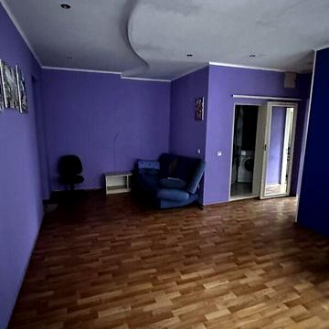 Довгострокова оренда 3к Квартира Троїцька площа