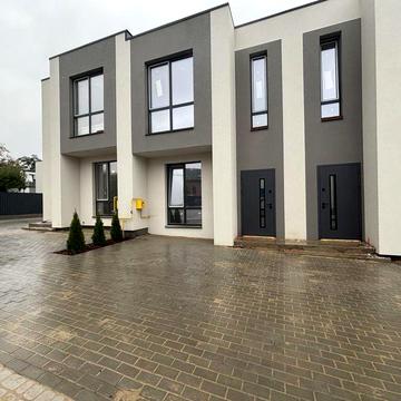 Продаж таухауса в чудовій локації без комісії для вас