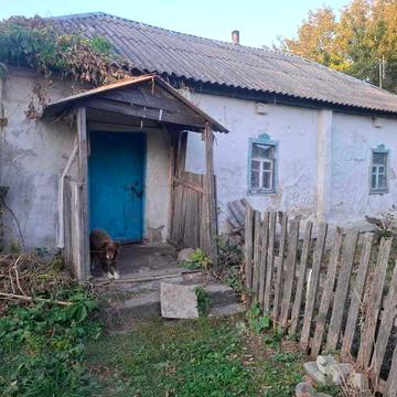 Продам будинок з постройками