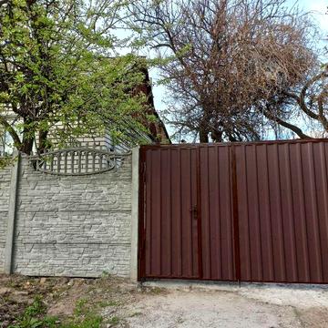 Сдам  2-к ПІВбудинку   р-н  пр.Науки/Казакова