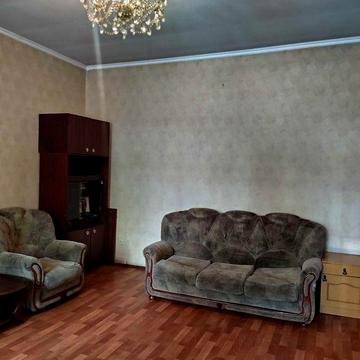 Сдам   2 кімнатну   на вулиці Артура Савельєва (Черняховського)