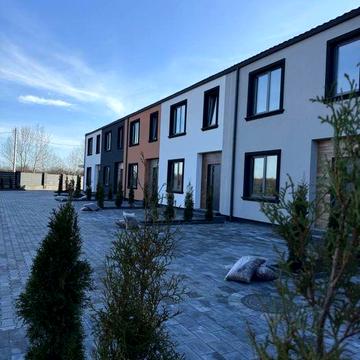 Кутовий готовий  таун  Ворзель